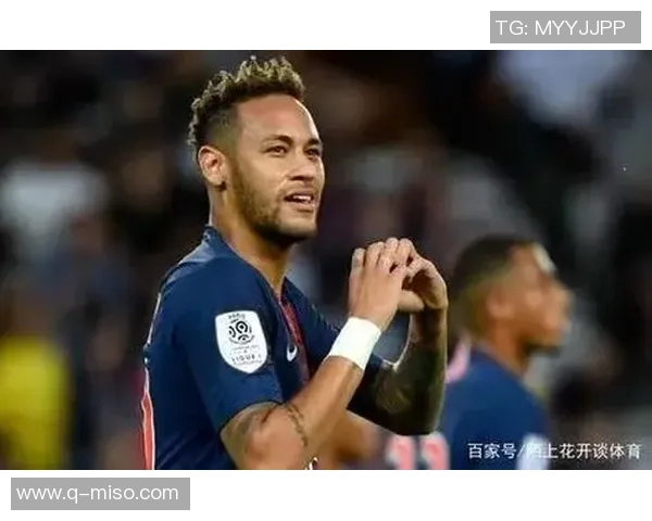 足球明星太太们的华丽礼服瞬间展现优雅与风采的精彩瞬间